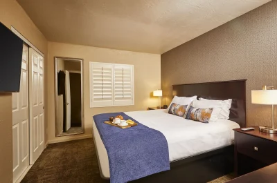 Scottsdale Plaza Resort 1