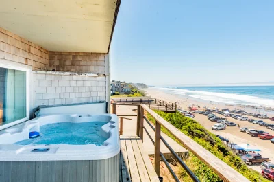 Seagull Beachfront Inn jacuzzi