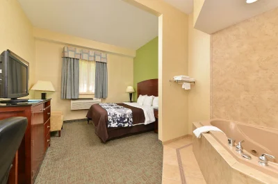 Sleep Inn & Suites near Joint Base Andrews-Washington Area jacuzzi