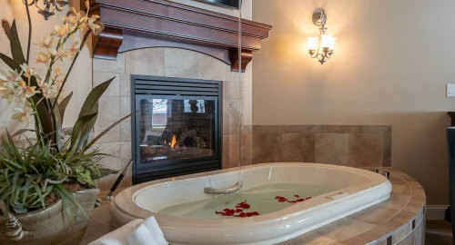 South Dakota hotel with hot tub