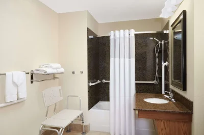 Staybridge Suites Milwaukee Airport South 2