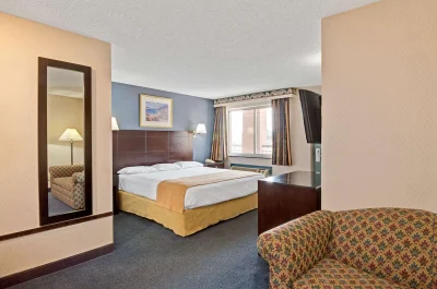 Super 8 by Wyndham Milford New Haven 2