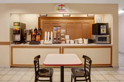 Super 8 by Wyndham Olive Branch 3