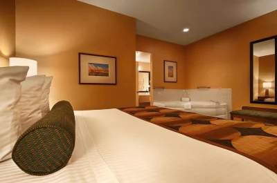 Sure Stay Plus by Best Western Twentynine Palms Joshua Tree jacuzzi