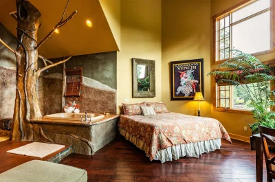 Talus Rock Retreat jacuzzi
