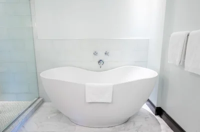 The Avery Georgetown jacuzzi