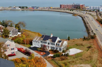 The Beacon Waterfront Inn 5