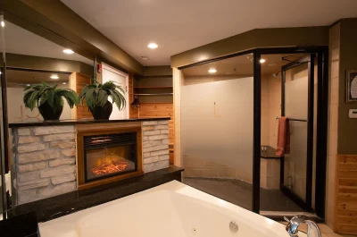 The Champagne Lodge 3
