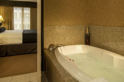 The Grand Hotel jacuzzi