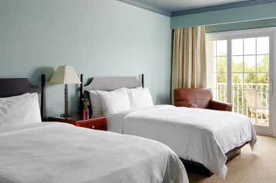 The Harborfront Inn 2