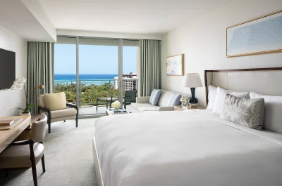The Ritz-Carlton Residences, Waikiki Beach 1