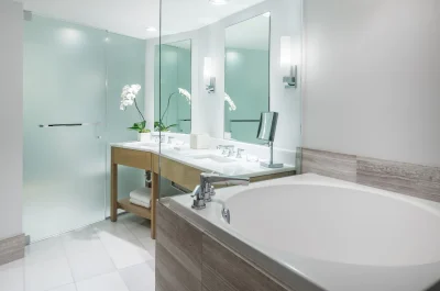 The Ritz-Carlton Residences, Waikiki Beach 3