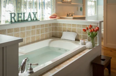 Tiffany's Bed and Breakfast jacuzzi