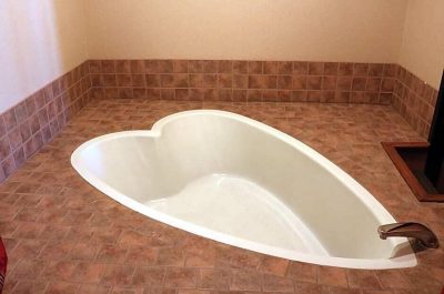 Western Holiday Motel jacuzzi