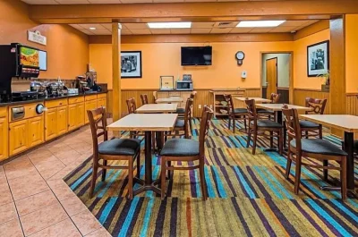 Western Holiday Motel55