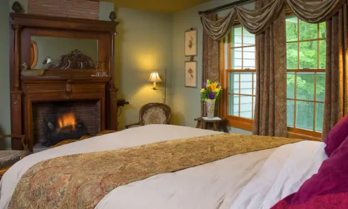 Winsconsin romantic hotel room Winsconsin romantic hotel room