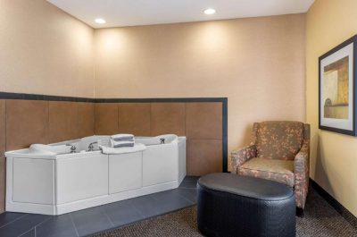 Wyndham Noblesville 4